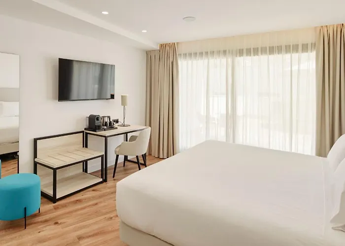 Sercotel Cruz Del Mar فندق 4*